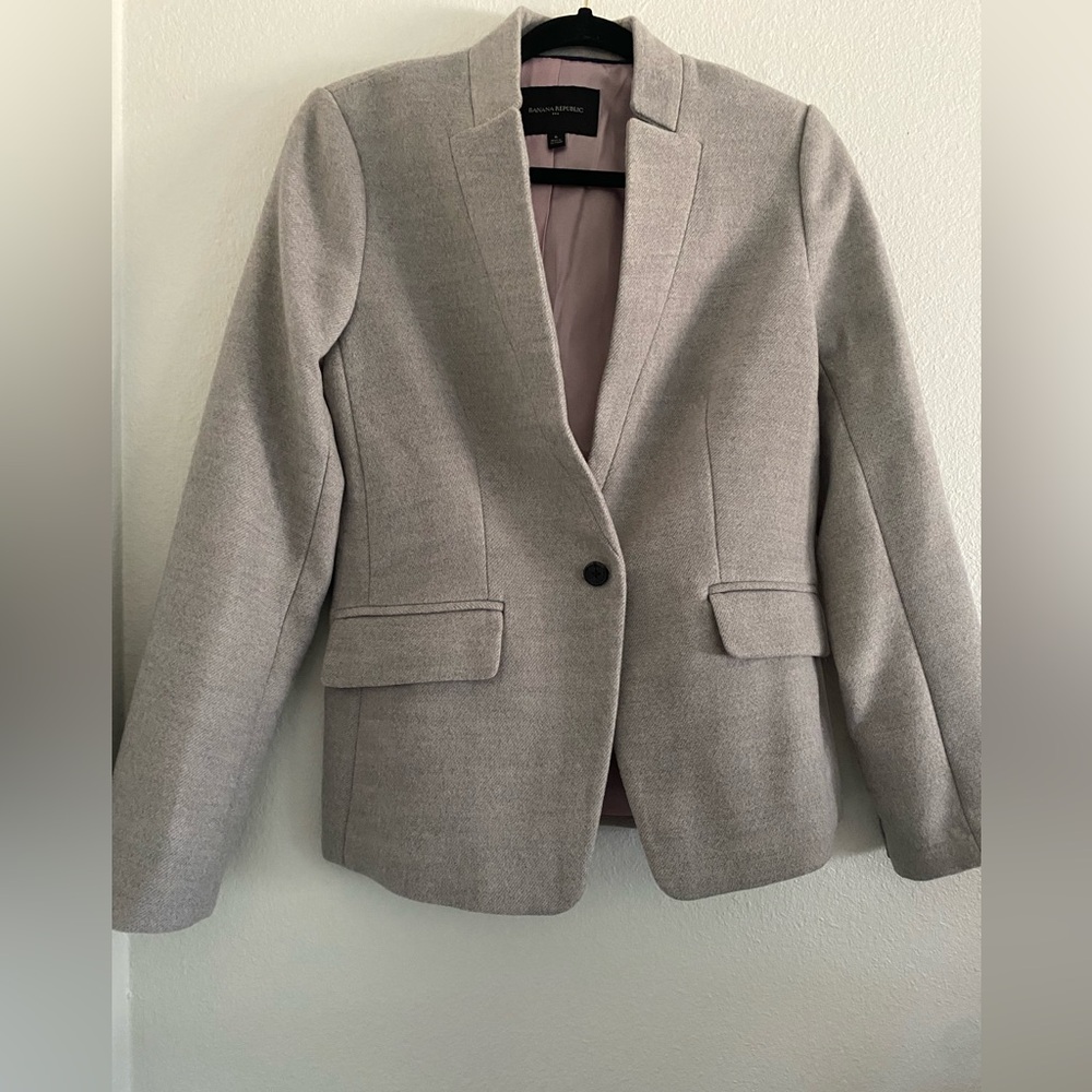 Banana Republic Gray Blazer Women’s Size 6 Professional Classic